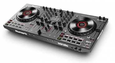 Numark NS4FX